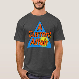 T-shirt Un déficit actuel des affaires 80s Tabloid News