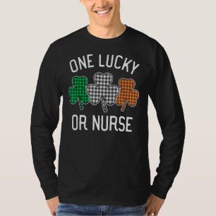 T-shirt Un Drapeau Irlandais Chanceux Ou Une Infirmière St