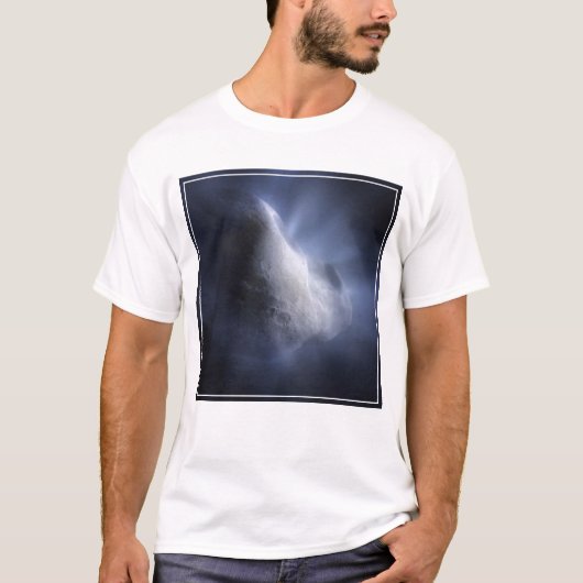 T-shirt Un Gros Plan Illustratif Du Temple De La Comète. (Devant)