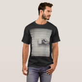 T-shirt Un Mugshot par Buck (Devant entier)