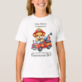 T-shirt Un pompier à chiot mignon conduit un camion miniat (Devant)
