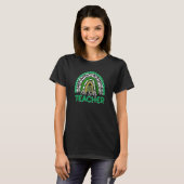 T-shirt Un professeur chanceux Leopard Rainbow St Patricku (Devant entier)