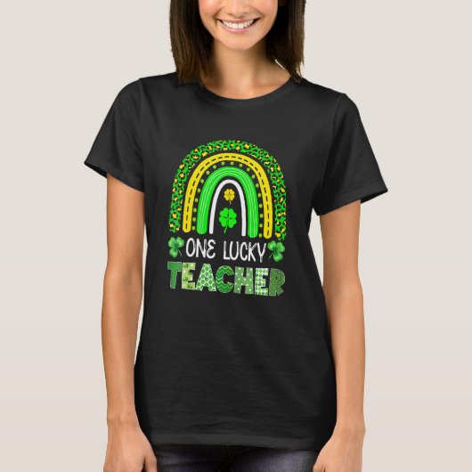 T-shirt Un professeur chanceux Rainbow St Patricku2019s Da (Devant)