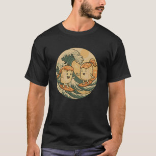 T-shirt Un riz amusant de sushi attrapant des vagues