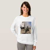 T-shirt Un soldat réagit à une explosion contrôlée (Devant entier)