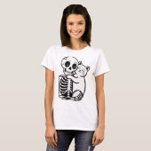 T-shirt Un squelette qui serre un chat (Devant entier)