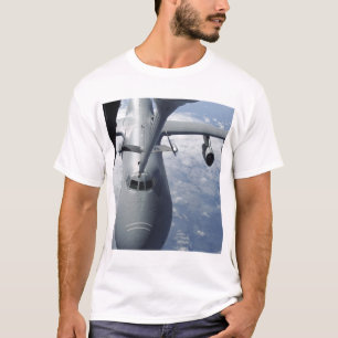 T-shirt Un supplément KC-10 prépare pour réapprovisionn