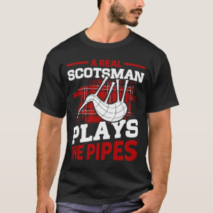 T-shirt Un Véritable Écossais Joue Les Tuyaux Des Bagpipes