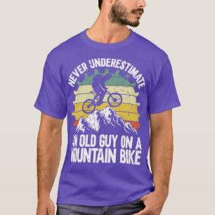 T-shirt Un Vieux Gars En VTT