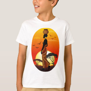 T-shirt Une belle femme africaine Silhouette sur les solei