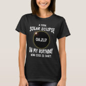 T-shirt Une Éclipse Solaire Totale À Mon Anniversaire Comm (Devant)