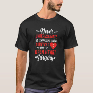 T-shirt Une Femme Qui A Survécu À La Chirurgie Du Coeur Ou