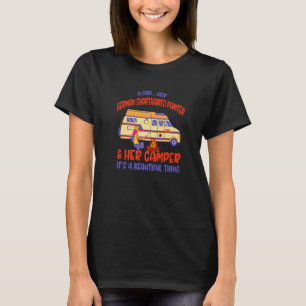 T-shirt Une Fille Son Pointeur Allemand À Brun Et Son Camp