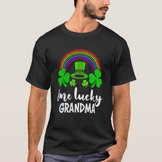 T-shirt Une grand-mère chanceuse, la grand-mère de la fête (Devant)