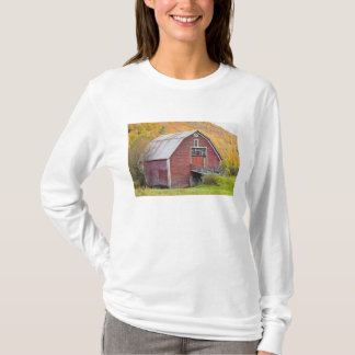T-shirt Une grange en montagnes vertes du Vermont.