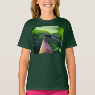 T-shirt Une libellule se pose délicatement