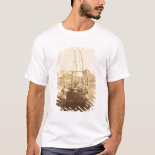 T-shirt Une machine d'irrigation égyptienne sur les rives
