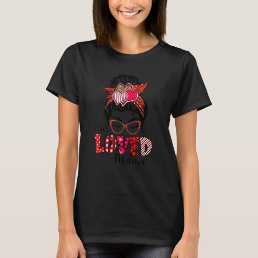 T-shirt Une maman adorée Messy Bun Buffalo Plaid Valentine (Devant)