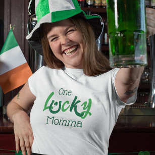 T-shirt Une maman chanceuse   Personnalisable St Patrick's