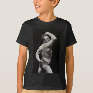 T-shirt Une nouvelle pose par les hommes forts Eugen Sando