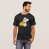 T-shirt Une souris mangeant du fromage (Devant entier)