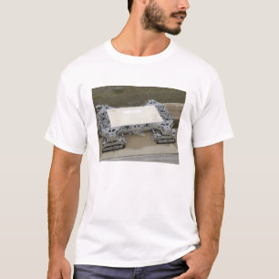 T-shirt Une vue aérienne du chenille-transporteur