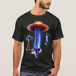 T-shirt Vaches Anime Dans L'Invasion Des Aliens Spatiaux