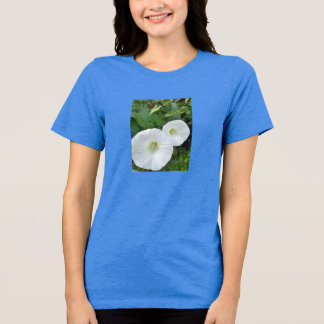 T-shirt van de blanke bloemenvrouw