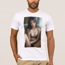 T-shirt van Monica