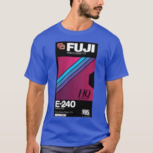 T-shirt Vaporwave VHS Fuji E240HQ boy family (Devant)