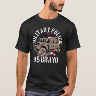 T-shirt Véhicule de bravo de la police militaire 95
