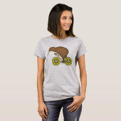 T-shirt Vélo d'équitation de kiwi avec des roues de kiwi (Devant entier)