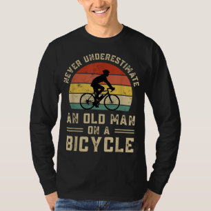 T-shirt Vélo Vintage ne sous-estime jamais un vieil homme