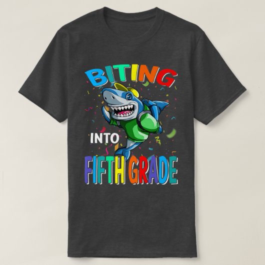 T-shirt Vers La Cinquième Année De Retour À L'École Shark (Design devant)