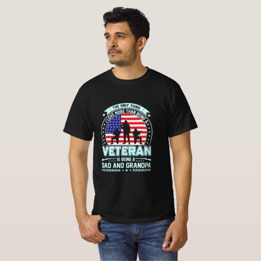 T-shirt Vétéran Être un papa et grand-père USA Anciens com (Devant entier)