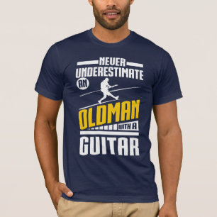 T-shirt Vieil homme avec une guitare