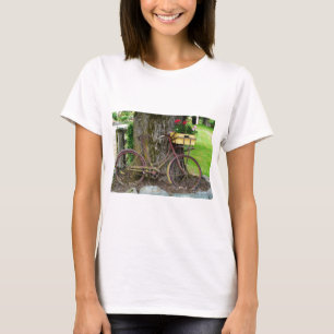 T-shirt Vieille bicyclette antique avec le panier de fleur