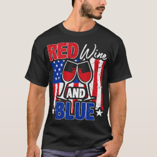 T-shirt Vin rouge américain 4 juillet buvant le drapeau de