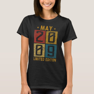 T-shirt Vintage 13 Anniversaire Mai 2009 Né En 2009 13 Ans