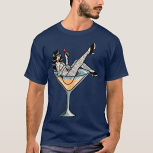 T-shirt Vintage fille tatouée assise dans un verre Martini