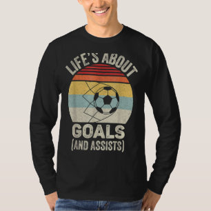 T-shirt Vintage Retro Life's About Buts and Assists Socc