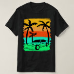 T-shirt Vintage Sports Voiture Plage Avant Chemise Électri<br><div class="desc">Voiture de sport vintage sur la plage face à la ave électrique et haute st.</div>