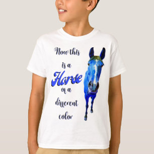 T-shirt Voici un cheval d'une couleur différente en bleu