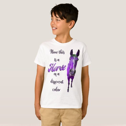 T-shirt Voici Un Cheval D'Une Couleur Différente, Violet (Devant entier)
