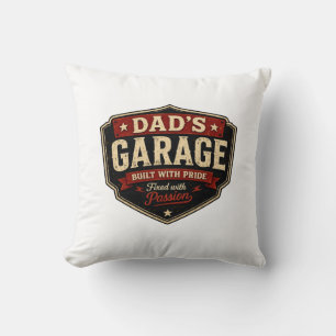 T-shirt voor mechaniciens met 'Dad's Garage Built Kussen
