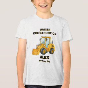 T-shirt voor verjaardagsjongen onder constructie