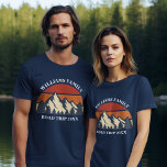 T-shirt Voyage sur mesure Mountain Sunset Family Réunion<br><div class="desc">Ce coucher de soleil rétro cool sur des montagnes rocheuses dans la nature fait une belle image pour un ensemble de t-shirts customisés pour une réunion de famille, un voyage sur la route ou des vacances d'été. Commémorez votre semaine de vacances avec des tee - shirts assortis pour maman, papa,...</div>