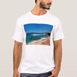 T-shirt Vue aérienne des touristes marchant sur la plage