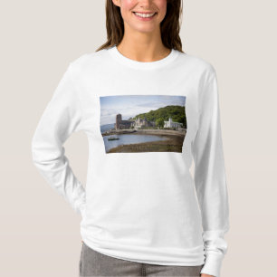 T-shirt Vue côtière avec bâtiments historiques, Oban,