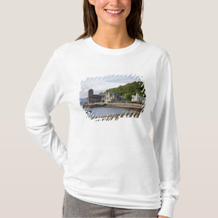 T-shirt Vue côtière avec bâtiments historiques, Oban,